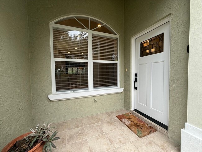 Building Photo - Beautiful 3 Bedroom 2 Bath Halifax Plantation Home AVAILABLE IMMEDIATELY!!!