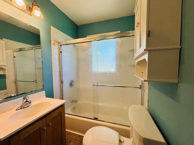 Building Photo - 616 Broce Dr