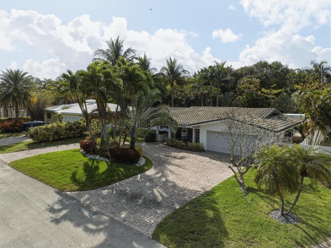 Building Photo - 3036 NE 19th St