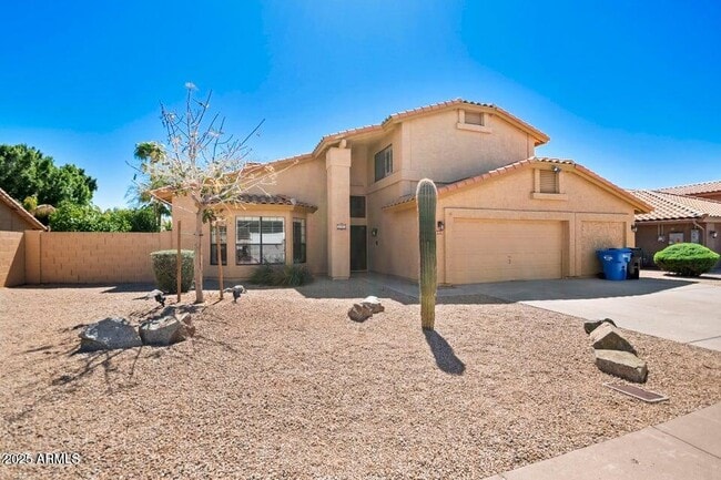 Primary Photo - 5513 E Grovers Ave
