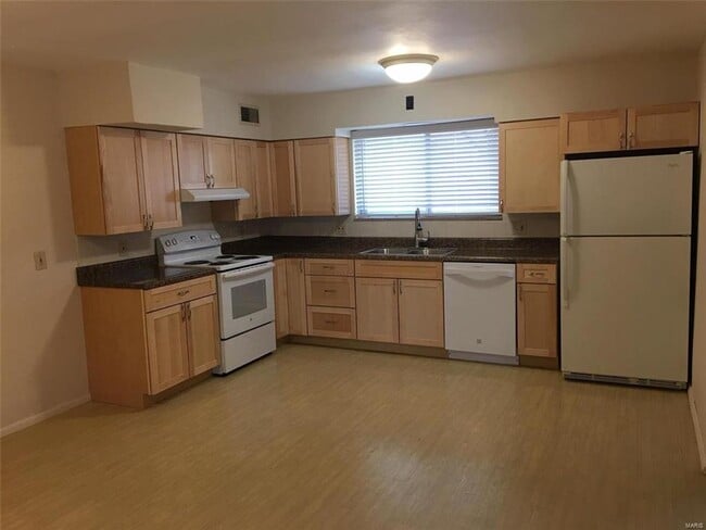 Building Photo - 4739 Butler Hill Rd