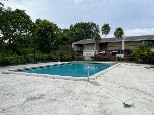 Building Photo - 3094 Bermwood Ln