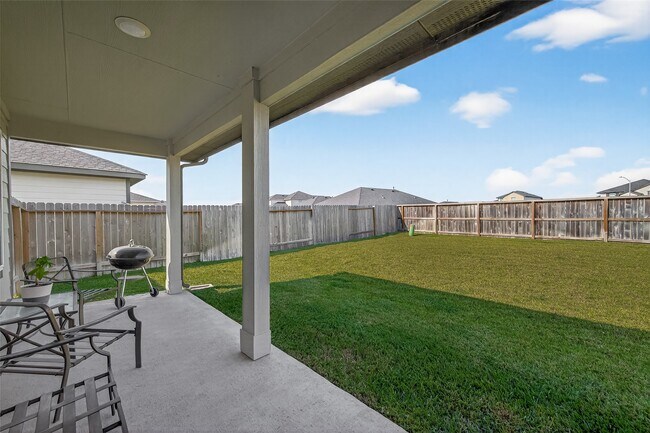 Building Photo - 7411 Canyon Chase Dr