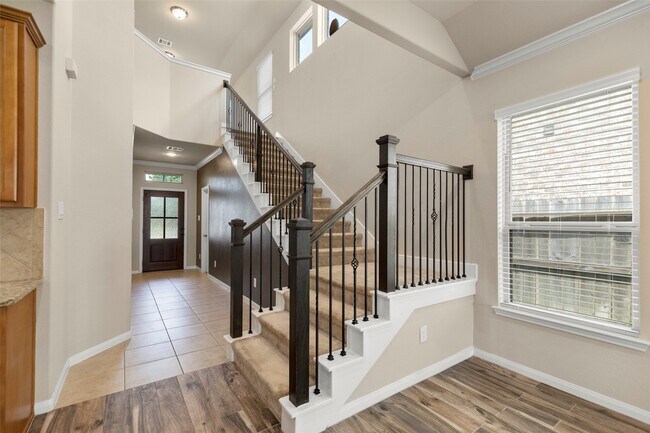 Building Photo - 15714 Highlands Cove Dr