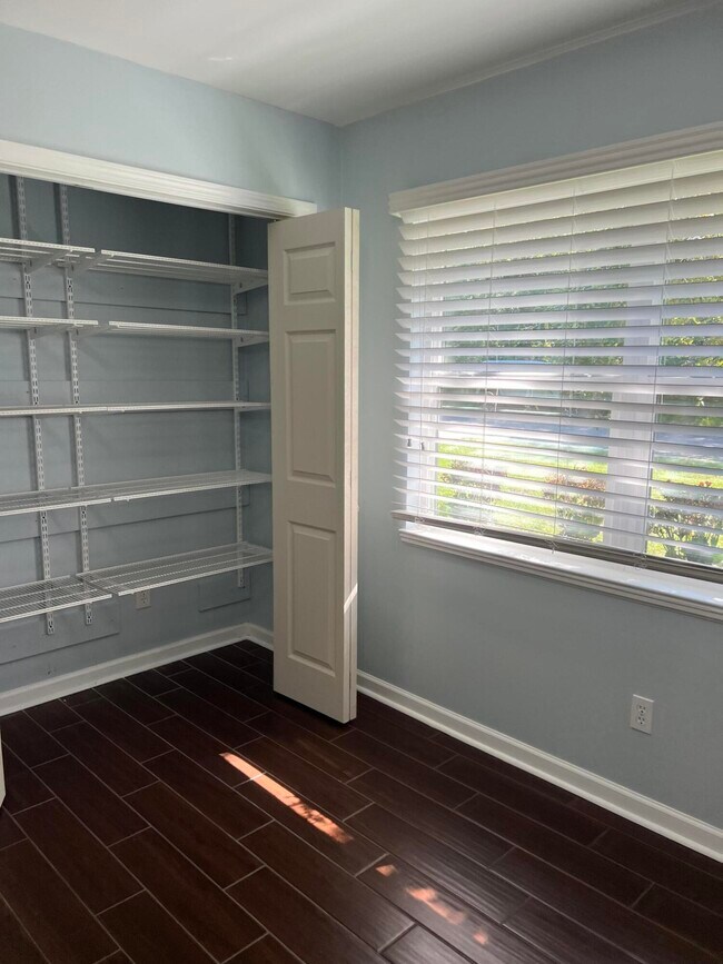 Building Photo - 16 Mariners Ln