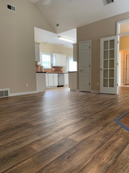 Building Photo - 1161 Misty Isle Drive