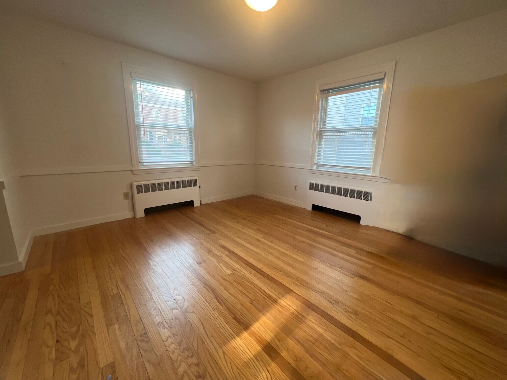 Building Photo - 51 Bacon St