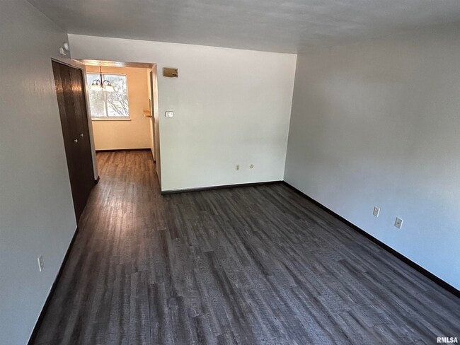 Building Photo - 3428 W Richwoods Blvd