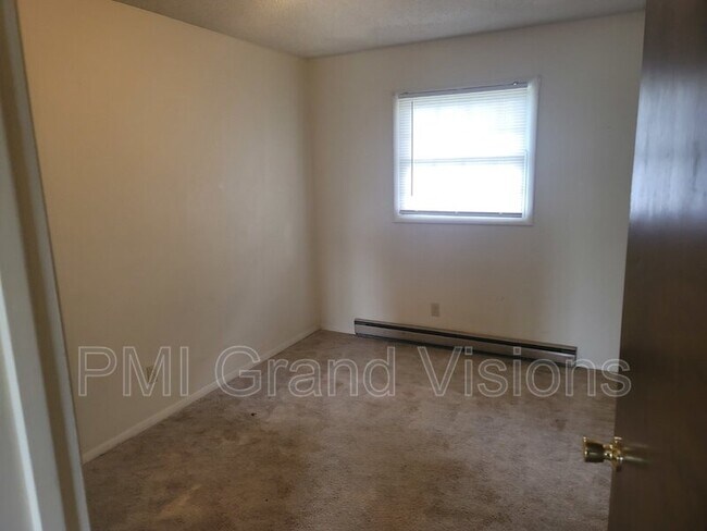 Building Photo - 1305 18th St