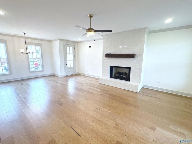 Building Photo - 106 Upperline St