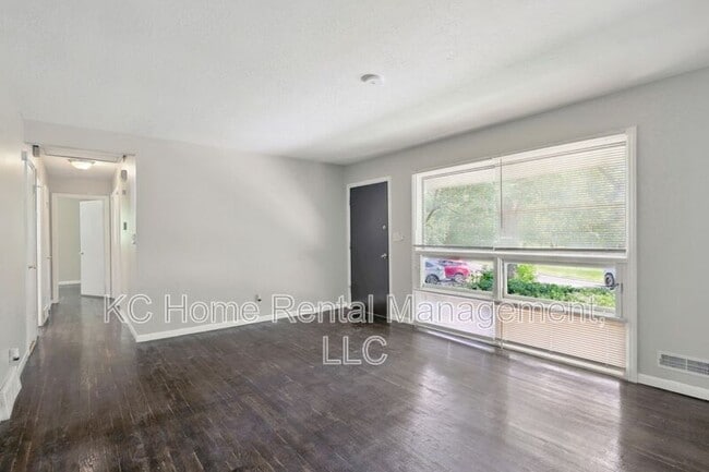 Building Photo - 5336 Appleton Ave