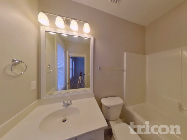 Building Photo - 6607 Park Meadows Pl