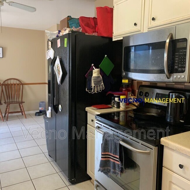 Building Photo - 701 Aviation Ave