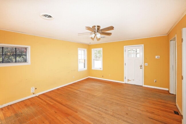 Building Photo - 1528 S Lipscomb St