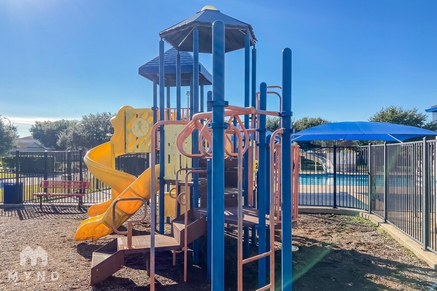 Building Photo - 7318 Rosebud Bend Dr