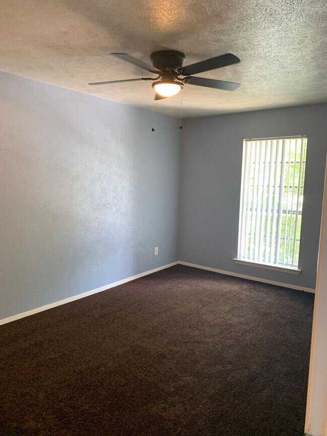 Building Photo - Affordable 1 Bedroom Apartment in Dallas – Starting at Just $999/Month