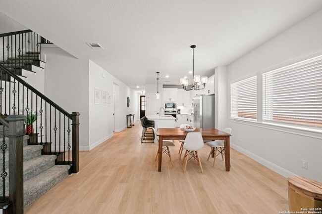 Building Photo - 2623 Suncadia Ln
