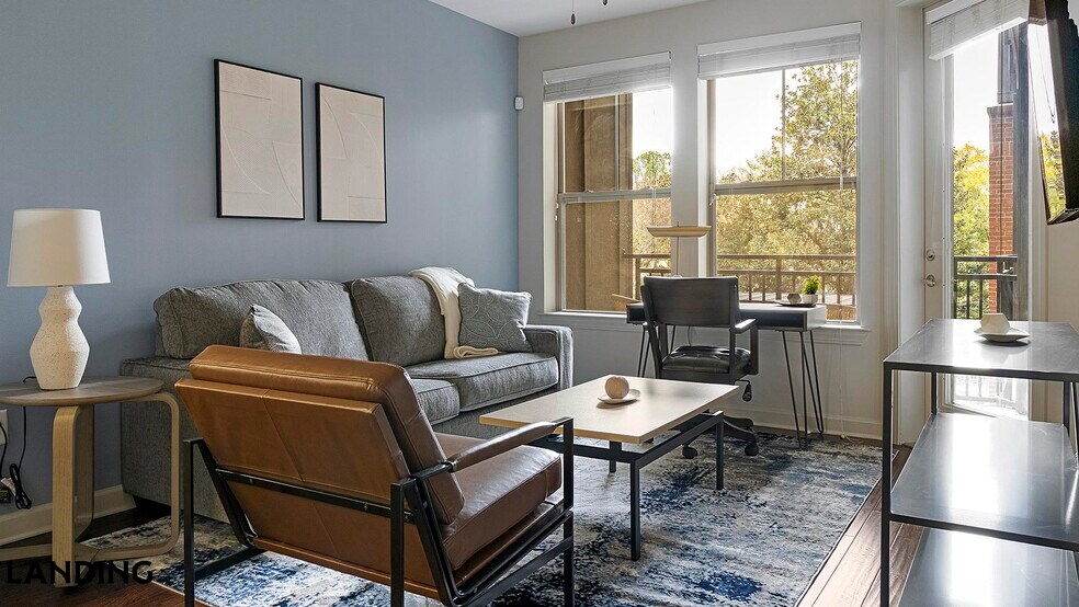 Building Photo - 2420 Peachtree Rd NW