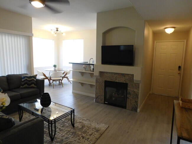 Building Photo - GORGEOUS FULLY FURNISHED 2 BEDROOM UNIT*GA...