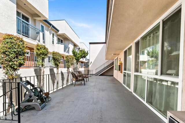 Building Photo - 630 E Orange Grove Ave