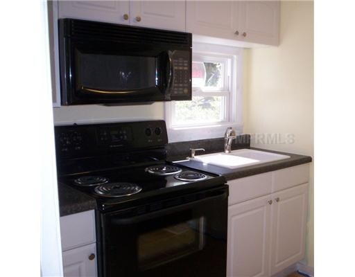 Building Photo - 1527-1529 Sadlon Ave