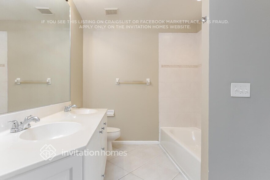 Building Photo - 5048 NW 98th Ln