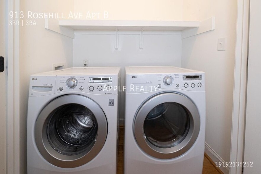 Building Photo - 913 Rosehill Ave