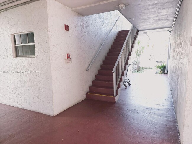 Building Photo - 4140 NW 44th Ave