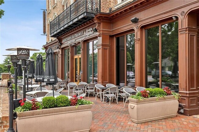 Building Photo - 432 Burton Dr