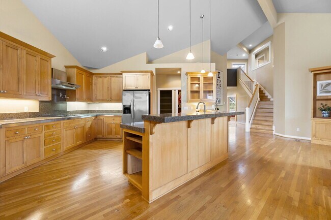 Building Photo - Beautiful, Spacious, Damascus Home with Incredible Views