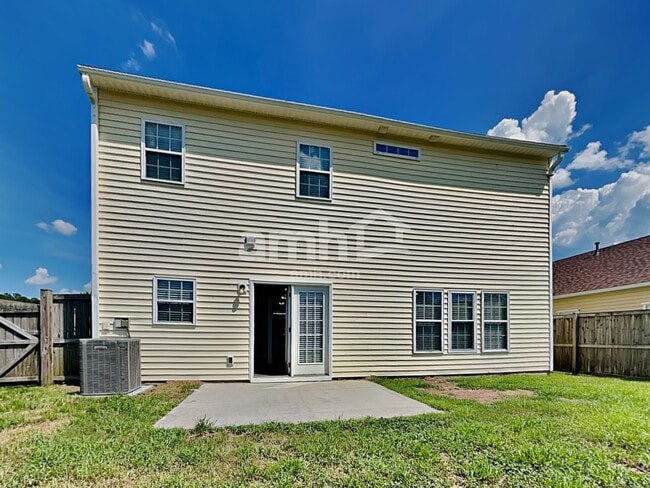 Building Photo - 407 Pine Hill Ln