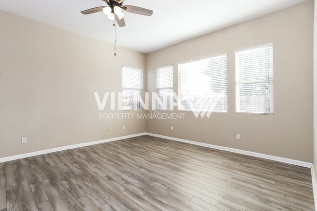 Building Photo - 4202 Mockingbird Ct