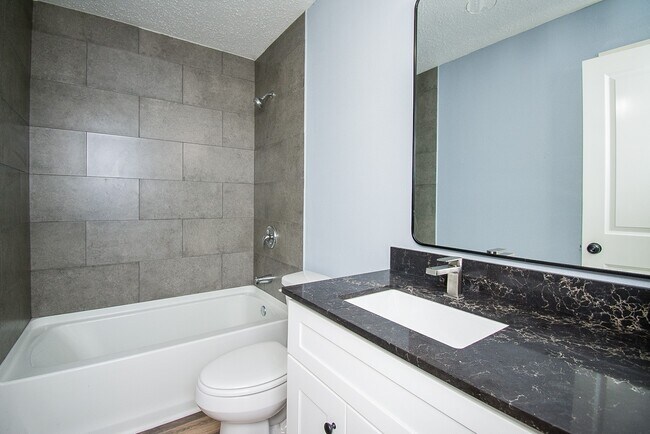Building Photo - 16419 N Bend Dr