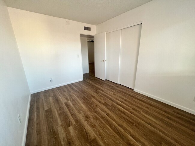 Building Photo - 6421 W Carol Ave
