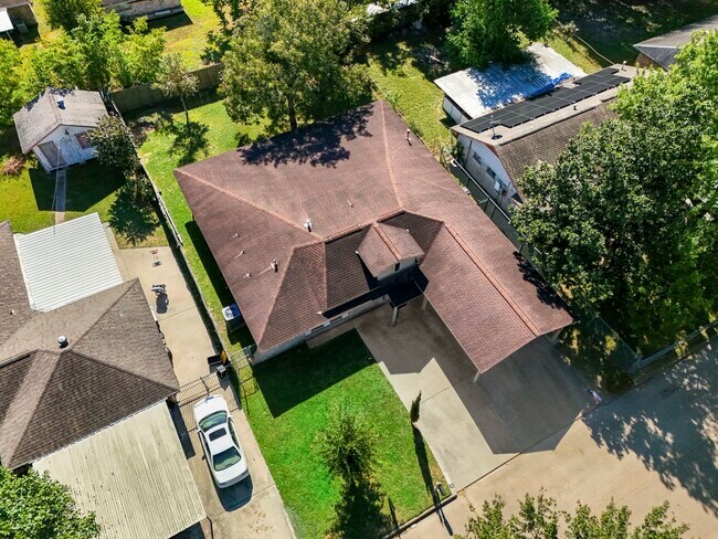 Building Photo - 4114 Connorvale Rd