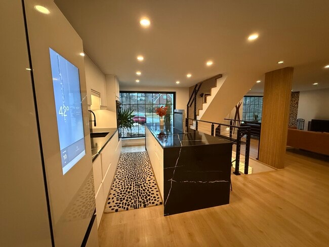 Building Photo - 204 Datura Dr