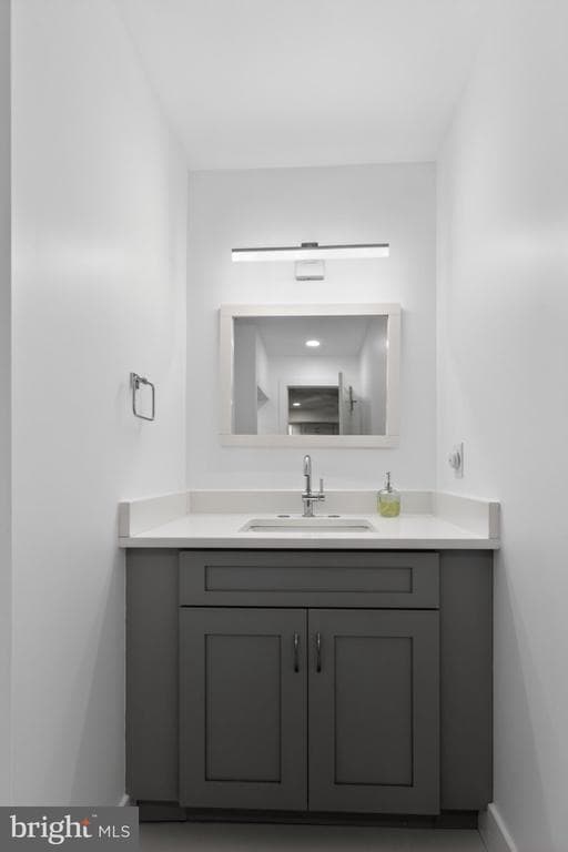 Building Photo - 5104 Tracy Ct