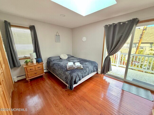 Building Photo - 106 Trinidad Ave