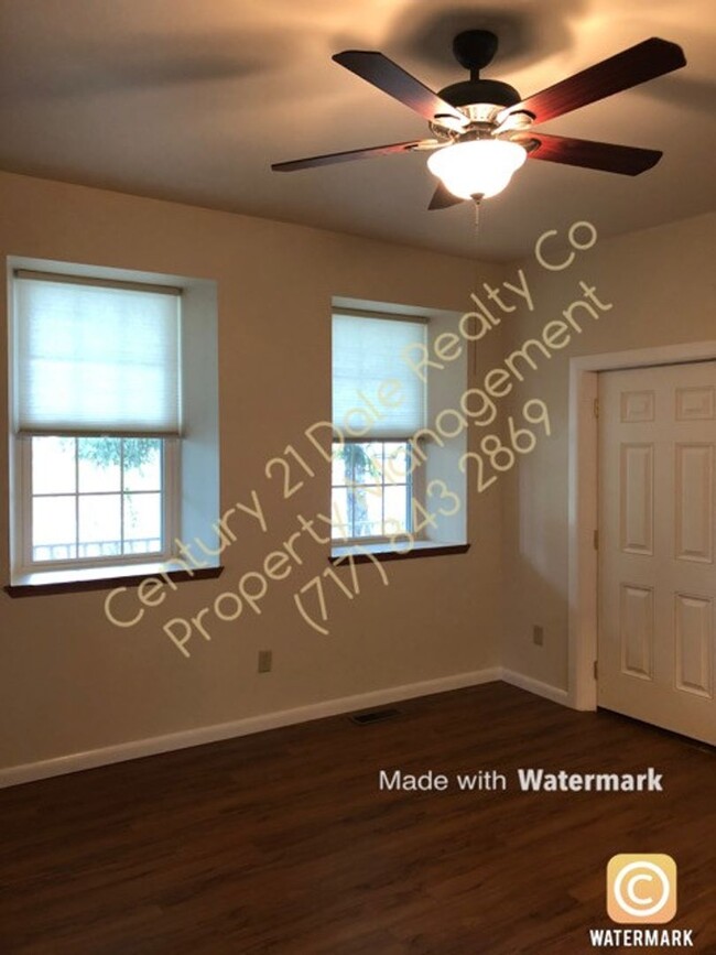 Building Photo - Beautiful Redone Spacious 2 Bedroom Home i...