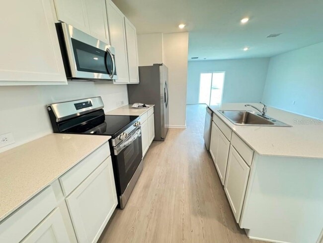 Building Photo - 6216 Botticella Blvd