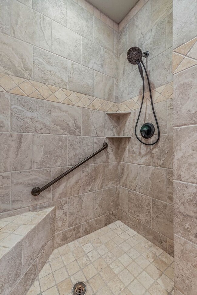 Building Photo - Castlegate 2 - Elegant 3 Bedroom 2 Bath av...