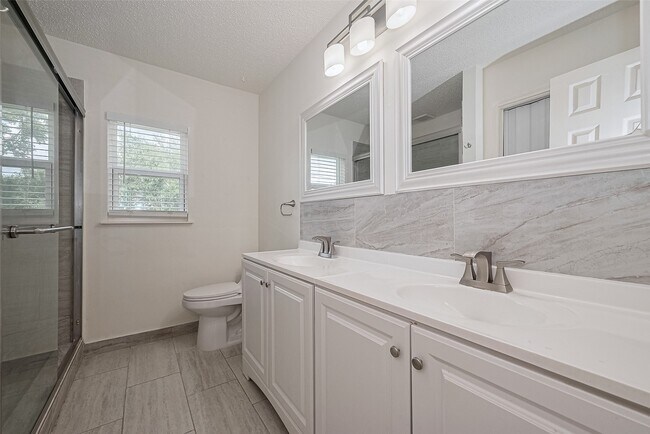 Building Photo - 3131 Double Lake Dr