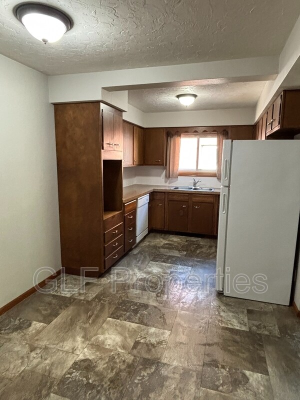 Primary Photo - 231 N 1st St
