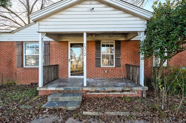 Building Photo - Move in Special !! $250 Off your First Full Month Rent! Beautiful Large 4BD/2BTH Home Near Tinker...