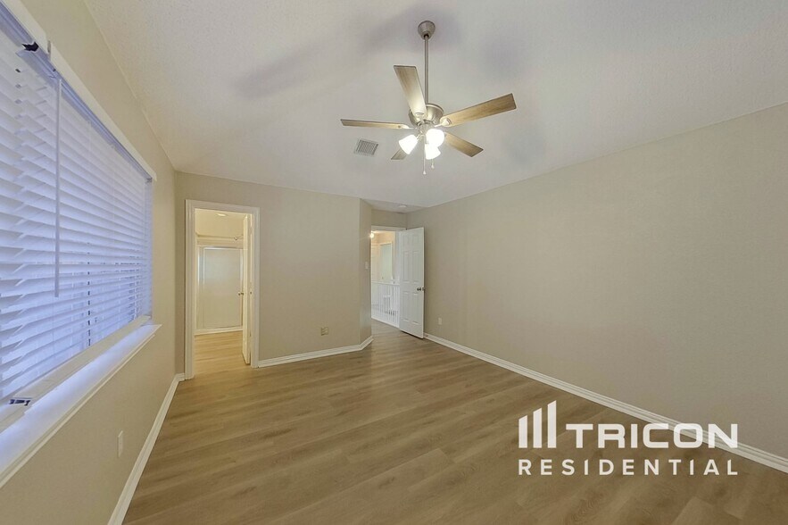 Building Photo - 2320 Shinnery Oak Dr