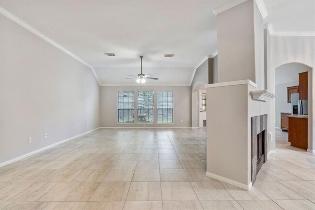 Building Photo - 1319 Castlemist Dr