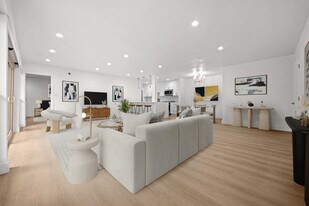 Building Photo - 2021 California Ave