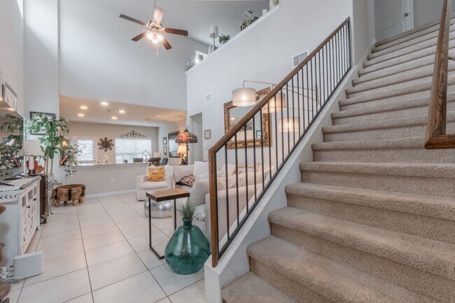 Building Photo - 1124 La Conterra Blvd