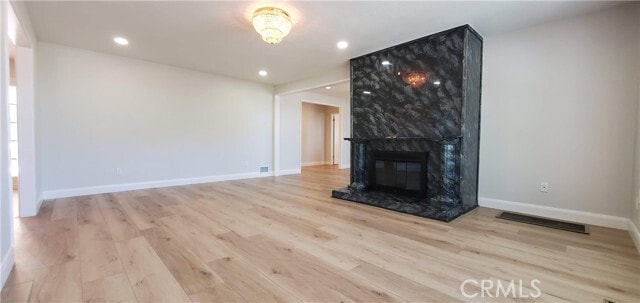 Building Photo - 30082 Ave Elegante
