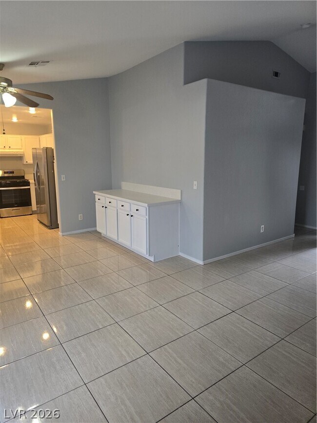 Building Photo - 5843 Berry Hill Ln